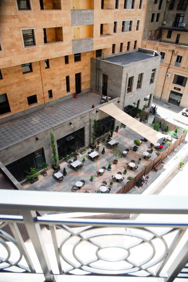 City Center Appartment At Buzand St. Γιερεβάν Εξωτερικό φωτογραφία