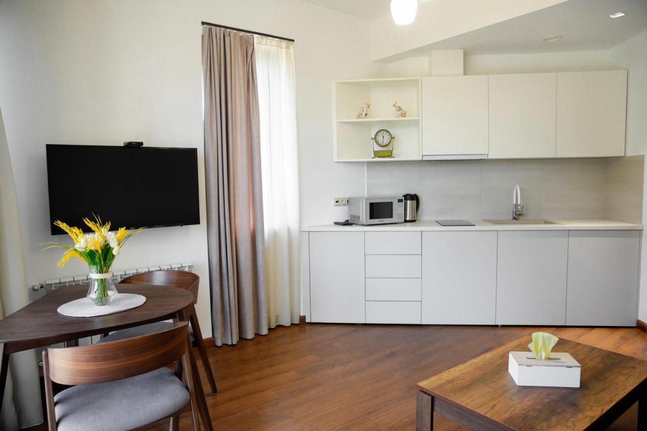 City Center Appartment At Buzand St. Γιερεβάν Εξωτερικό φωτογραφία