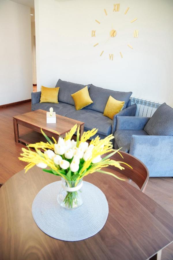 City Center Appartment At Buzand St. Γιερεβάν Εξωτερικό φωτογραφία
